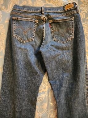 Levi's Blue Denim Jeans with Contrast Stitching